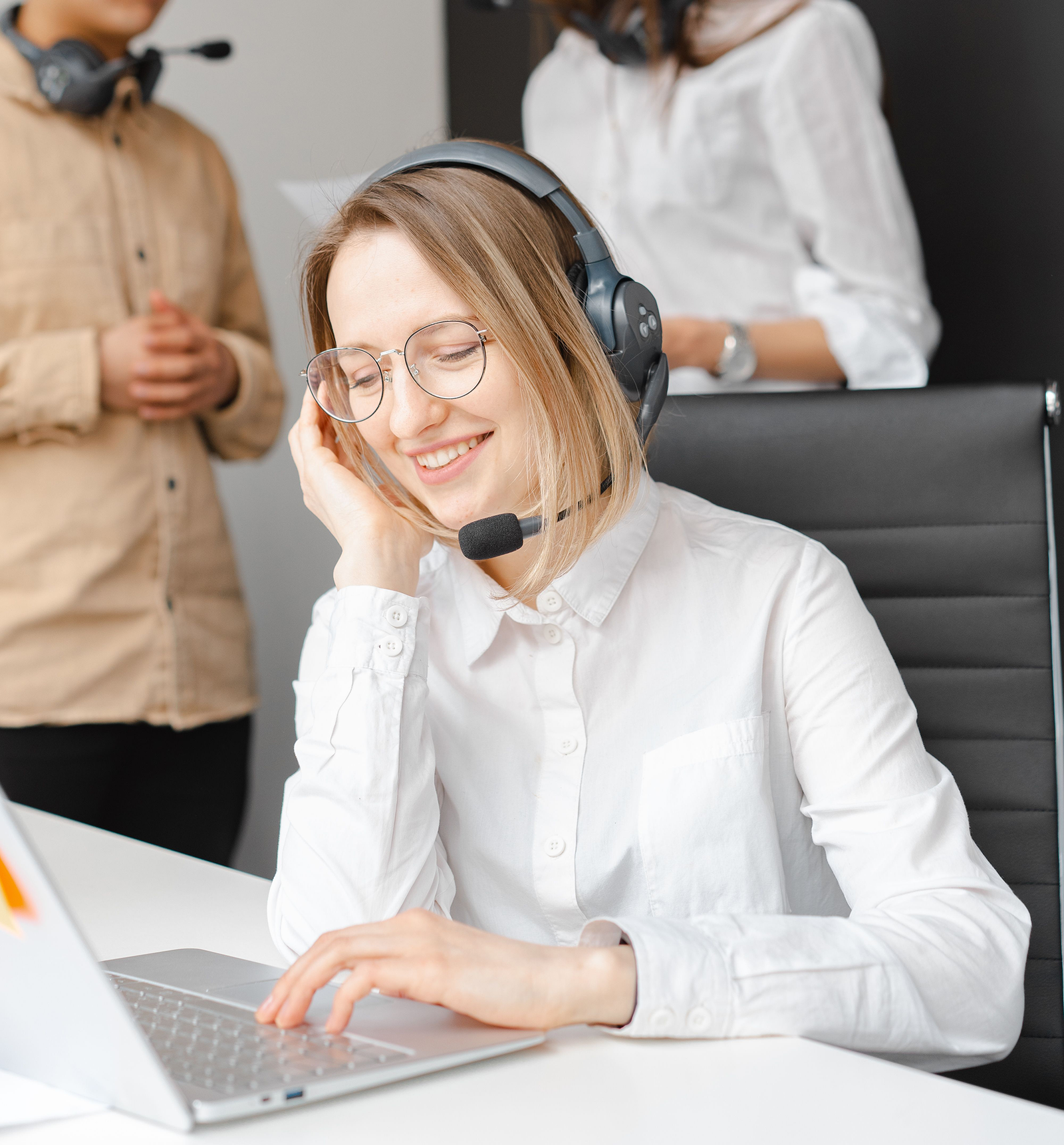 Live answering support team
