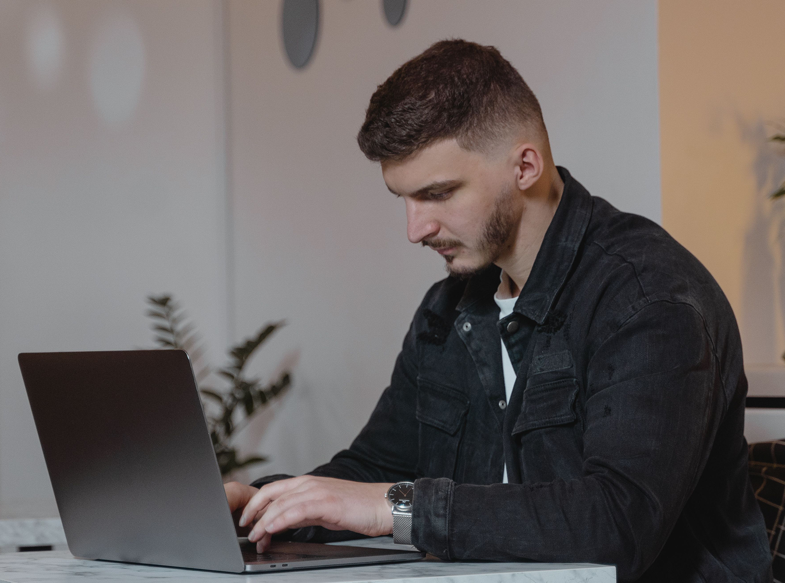 E-commerce support team