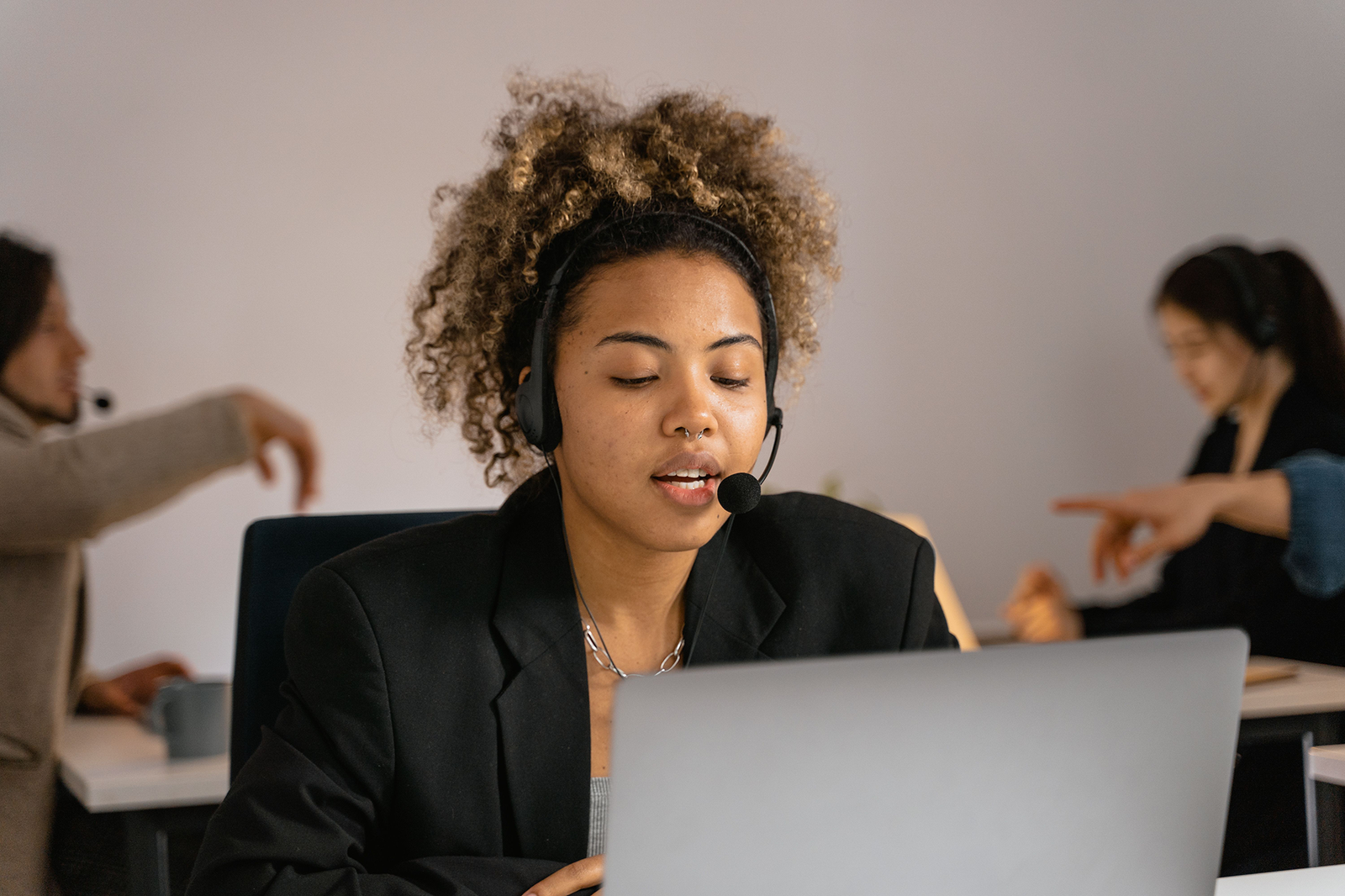 Help desk support team